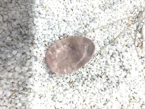 Collier pendentif quartz rose pierre roulée